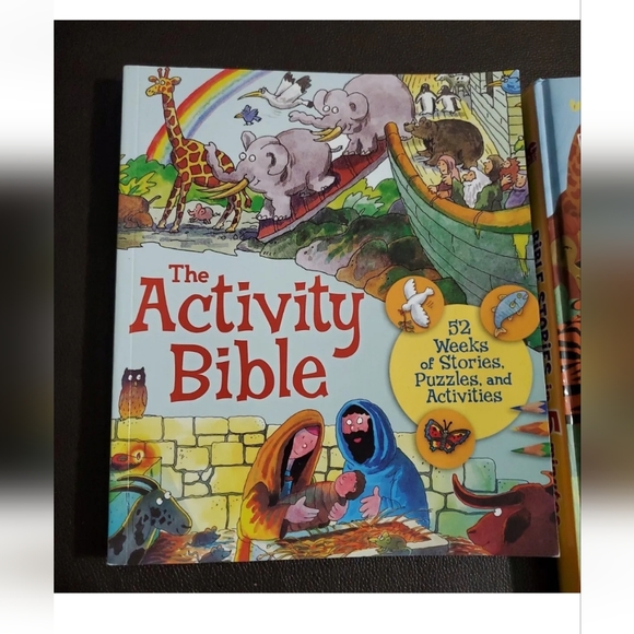 :* Lot of 2 Bible Books Christian Kids activity Bible & 5 minute Bible stories - Picture 2 of 11